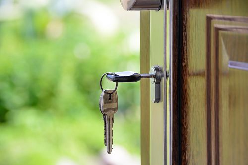 Gewerbe Immobilien oder Personalunterkünfte gesucht?