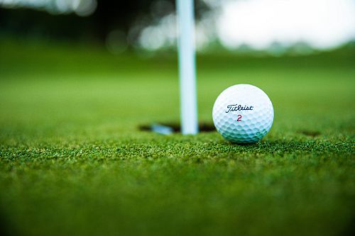 Einladung zum Indoor-Golf Event im Herzen von Kitzbühel